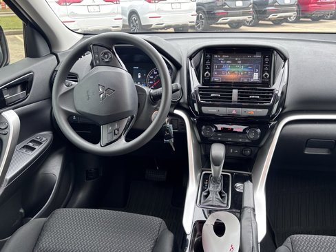 New 2024 Mitsubishi Eclipse Cross ES image 21