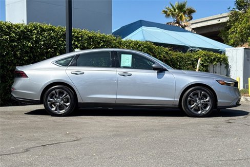 Certified 2023 Honda Accord EX image 4