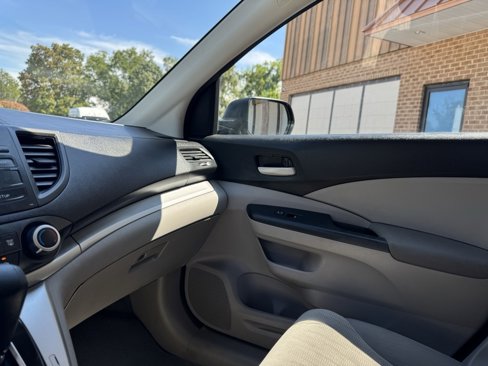 Used 2012 Honda CR-V LX image 25