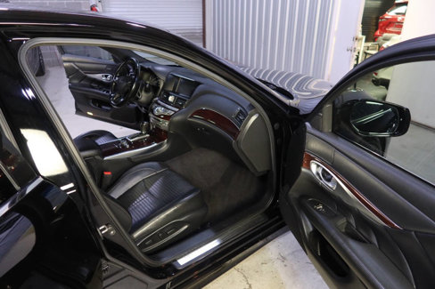 Used 2015 INFINITI Q70 5.6 image 12