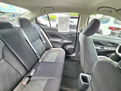Used 2021 Nissan Versa SV image 11