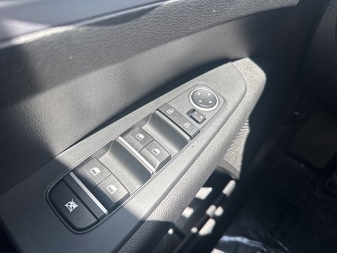 Used 2024 Kia Forte LX image 16