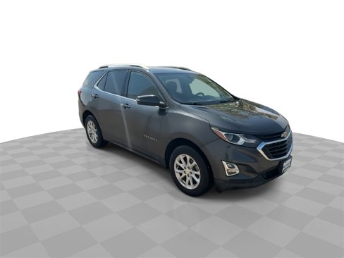 Used 2018 Chevrolet Equinox LT w/ Sun & Infotainment Package image 2