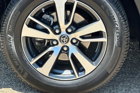 Used 2017 Toyota RAV4 XLE image 25