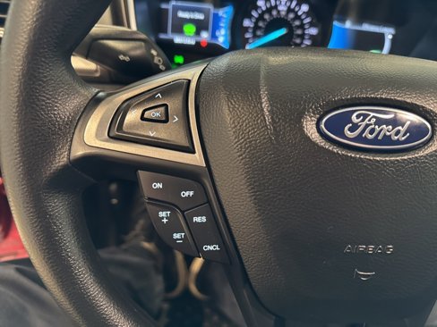 Used 2018 Ford Fusion SE image 32