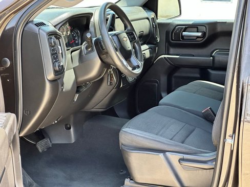 Used 2021 Chevrolet Silverado 1500 Custom w/ Safety Confidence Package image 7