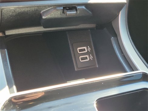 Used 2020 Ford Edge SEL w/ Cold Weather Package image 32