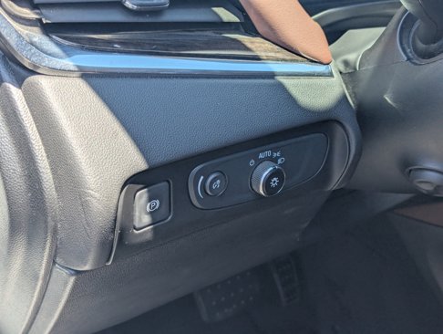 Used 2020 Buick Enclave Avenir w/ Avenir Technology Package image 27