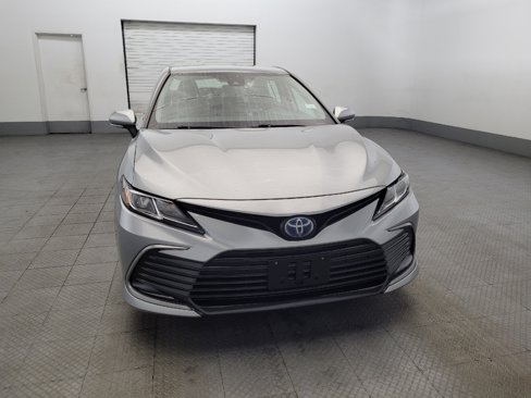 Used 2021 Toyota Camry LE image 14