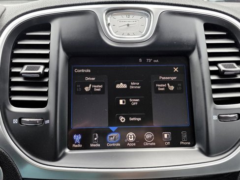 Used 2016 Chrysler 300 Limited image 25
