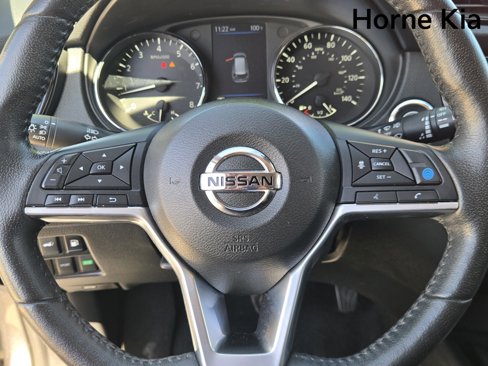 Used 2020 Nissan Rogue SV w/ Premium Package image 30