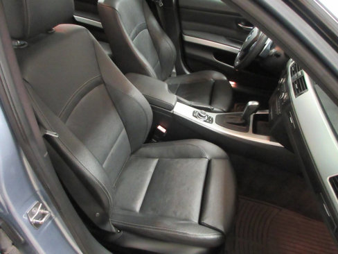 Used 2011 BMW 335i xDrive Sedan image 8