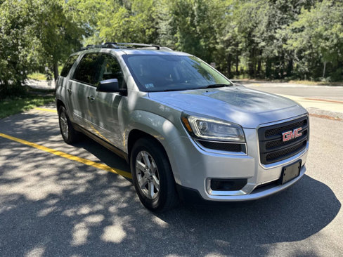 Used 2015 GMC Acadia SLE image 4