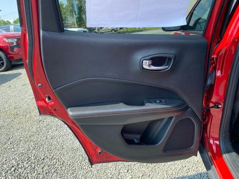 Used 2019 Jeep Compass Latitude w/ Popular Equipment Group image 15