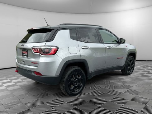 Used 2024 Jeep Compass Trailhawk image 7