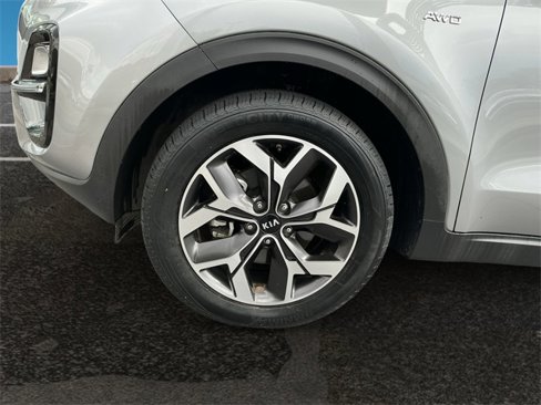 Used 2022 Kia Sportage EX image 11