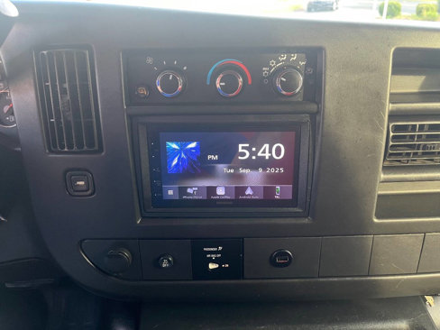 Used 2014 Chevrolet Express 3500 image 10