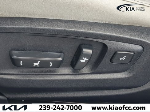 Used 2013 Lexus ES 350 w/ Luxury Pkg image 17