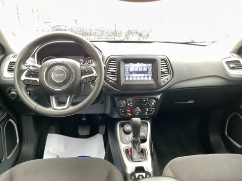 Used 2018 Jeep Compass Sport w/ Tech Group image 12