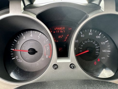 Used 2013 Nissan Juke S image 17