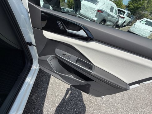 New 2025 Volkswagen Taos S image 31