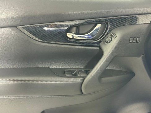 Used 2020 Nissan Rogue SL image 14