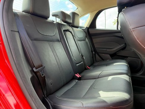 Used 2014 Ford Focus SE w/ Equipment Group 201A image 12