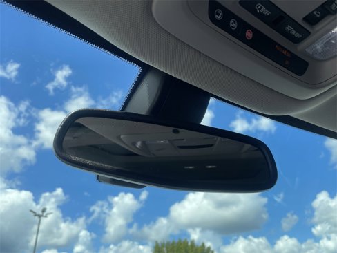 Used 2020 Buick Enclave Essence image 23
