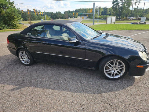 Used 2009 Mercedes-Benz CLK 350 Cabriolet image 2