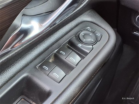 Used 2018 GMC Terrain SLT image 15