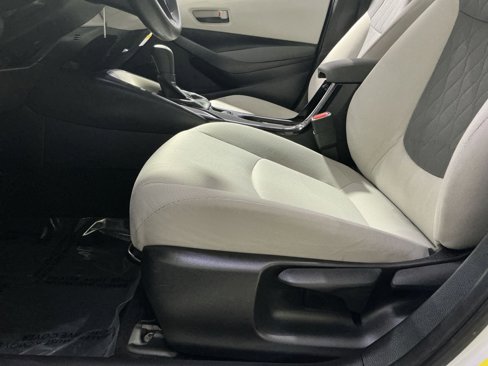 Used 2022 Toyota Corolla LE image 22