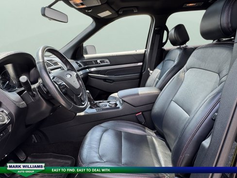 Used 2017 Ford Explorer Sport image 7