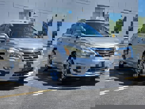 Used 2014 Nissan Altima 2.5 S image 2
