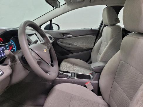 Used 2017 Chevrolet Cruze LT image 17