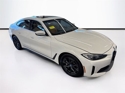 Used 2022 BMW i4 eDrive40 image 3