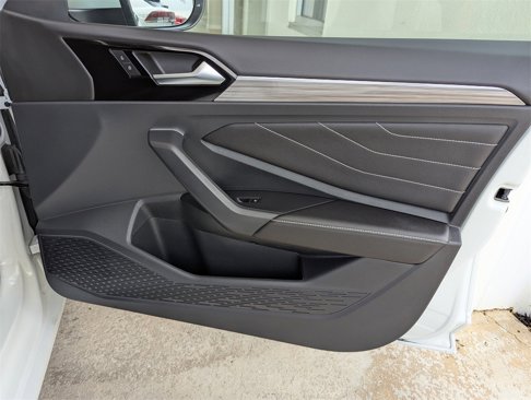 Certified 2024 Volkswagen Jetta SEL image 36