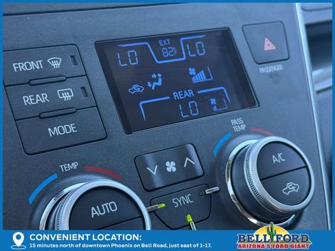 Used 2019 Toyota Sienna SE image 28
