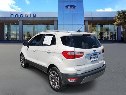 Used 2020 Ford EcoSport Titanium image 2