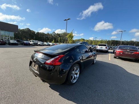 Used 2010 Nissan 370Z Touring w/ Sport Pkg image 7