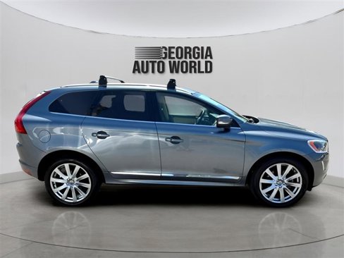 Used 2017 Volvo XC60 T5 Inscription w/ Preferred Option Package image 6