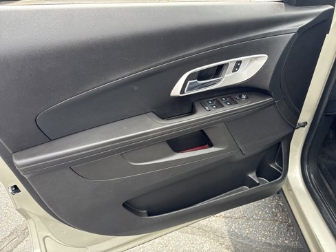 Used 2015 Chevrolet Equinox LS image 18