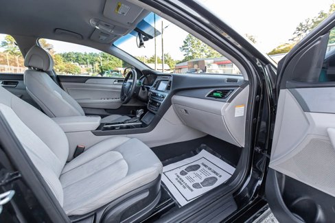 Used 2017 Hyundai Sonata SE image 26