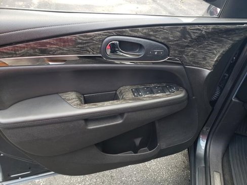 Used 2014 Buick Enclave Leather image 11
