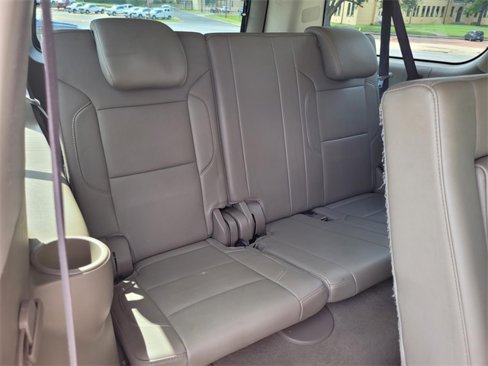 Used 2019 Chevrolet Suburban LT image 14