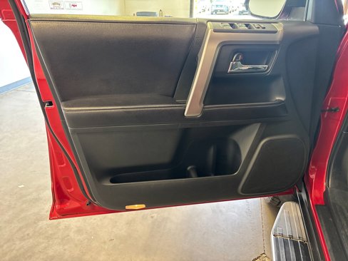 Used 2017 Toyota 4Runner SR5 image 29