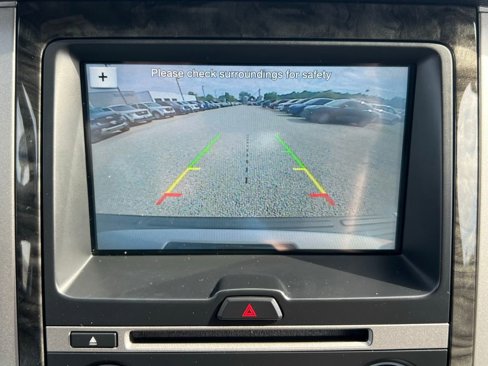 Used 2016 Ford Expedition Limited image 29