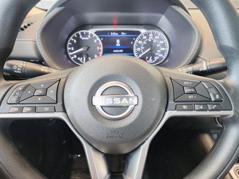 Used 2025 Nissan Sentra SV image 19