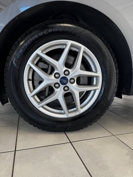 Used 2021 Ford Edge SEL image 26