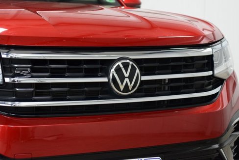 Used 2021 Volkswagen Atlas Cross Sport SEL R-Line image 11