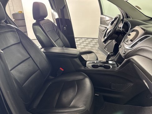 Used 2018 Chevrolet Equinox Premier image 40